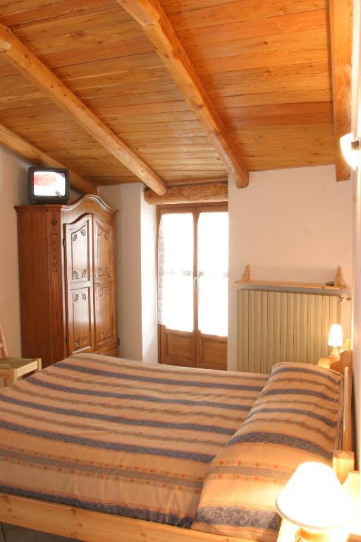 Agriturismo Il Mulino Delle Fucine Villa Casteldelfino Buitenkant foto